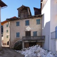 CASA SEMINDIPENDENTE A CAVEDAGO