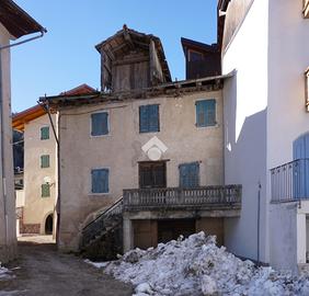 CASA SEMINDIPENDENTE A CAVEDAGO