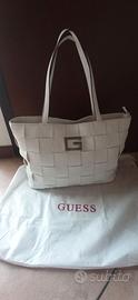 Shopper GUESS