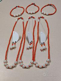 Parure ''Corallo rosso con lamponi bianchi'' 3pz