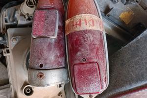  pezzi auto d'epoca  tutti i modelli stop e fari 