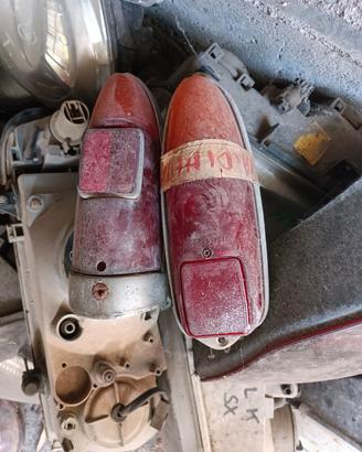  pezzi auto d'epoca  tutti i modelli stop e fari 
