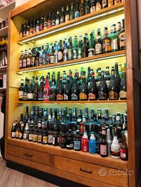 bacheca con 350 tipi diverse di birre