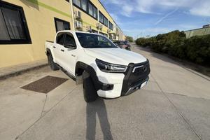 Toyota Hilux Invincible 2.4 150 CV