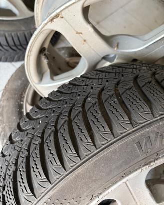 Kit 4 Cerchi in lega 15" + 3 Gomme Invernali Fiat