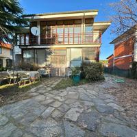 BIFAMILIARE A CARISIO