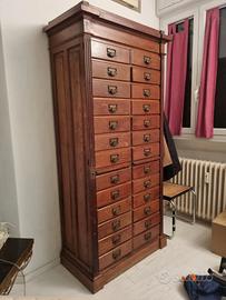 armadio schedario del 900