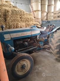 Trattore Ford 3000