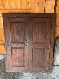 Coppia di ante in legno massello