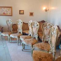 Tavolo , 6 sedie, vetrinetta Barocco 