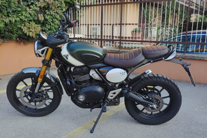 Triumph 400 x scrambler