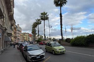NEGOZIO A GENOVA
