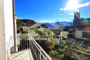 Villa di 390 m² con più di 5 locali e box auto dop