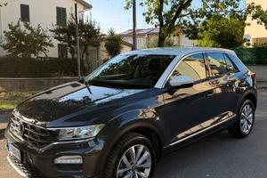 Volkswagen VW T-Roc 2021 1.5 TSI DSG 150cv