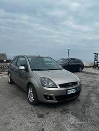 Ford Fiesta 2004