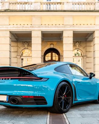 Porsche Carrera S 911 992 blu miami full optional