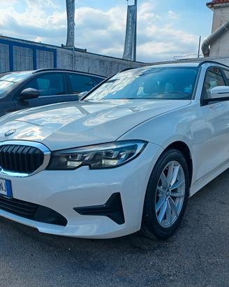 Bmw 318 d 48V Touring ANNO 2021