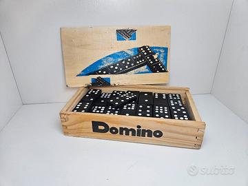 Domino in legno artigianale 