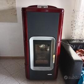 Stufa a pellet quasi nuova