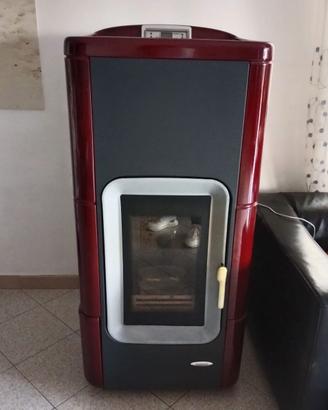 Stufa a pellet quasi nuova