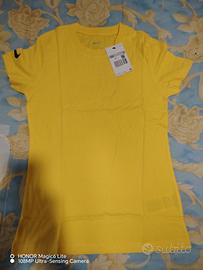 T-shirt gialla Nike donna