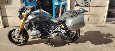 BMW R1200R
