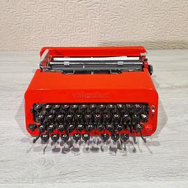 Macchina da scrivere Olivetti Valentine rottame