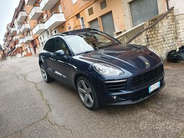 Porsche Macan 3.0 TDI 250 CV tetto