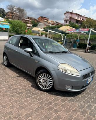 Fiat grande punto neopatentati