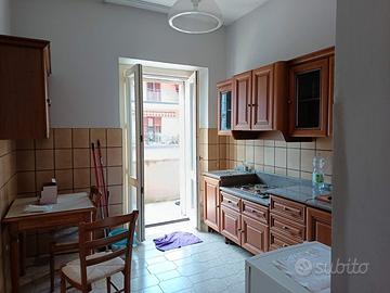 Cucina Berloni in legno noce massello