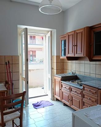 Cucina Berloni in legno noce massello