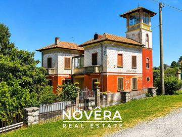 Villa di 350 m² con più di 5 locali a Stresa