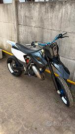 Husaberg te 125 (23 ore dal rifacimento totale)