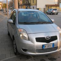 Toyota Yaris 1.0 3 porte Sol