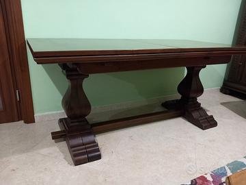 Tavolo Allungabile in Noce 