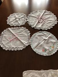 N 4 centrini lavorati a mano ricamo+uncinetto