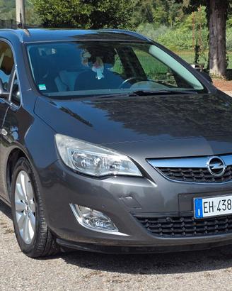Opel Astra Sport Tourer 1.7  - 2011 - 242.00km