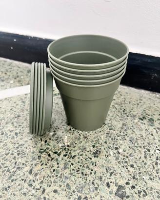 Lotto vasetti con sottovaso