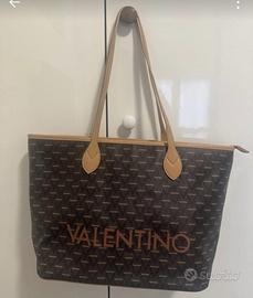 Borsa valentino