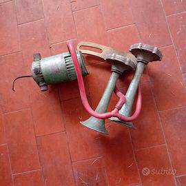 Trombe auto originali anni 60.