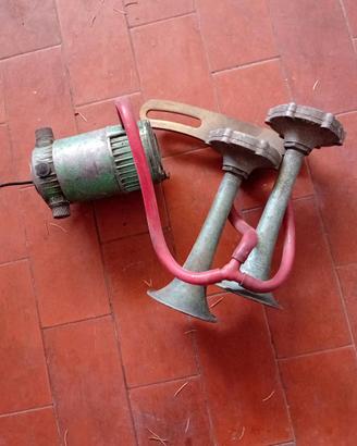 Trombe auto originali anni 60.