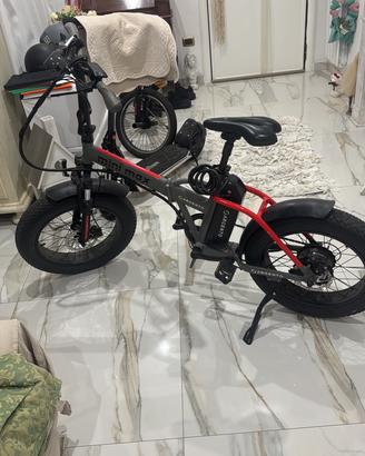 Bicicletta elettrica  argento
