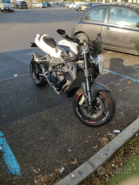 Vedo brutale MV Agusta 920