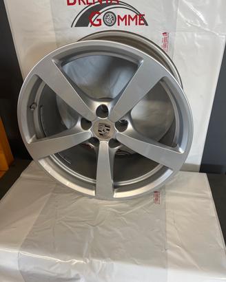 CERCHI NUOVI RAGGIO 18 POLLICI PORSCHE $MODELLO_AU