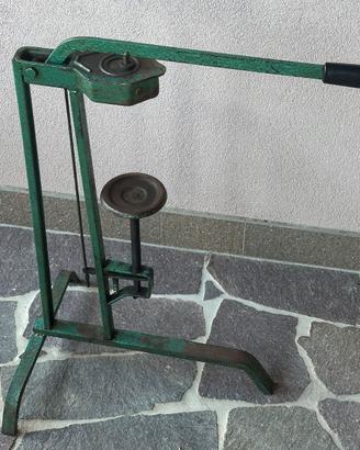 Tappatrice e circa 500 turaccioli