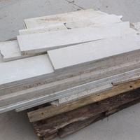 Copertina in pietra giallo d'Istria