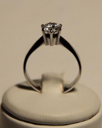 Anello solitario