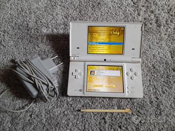 Nintendo dsi bianco con giochi