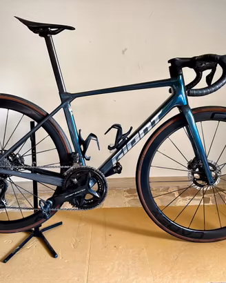 Giant TCR Advanced Pro 2025