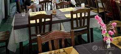 sedie e tavoli in legno per pizzeria 